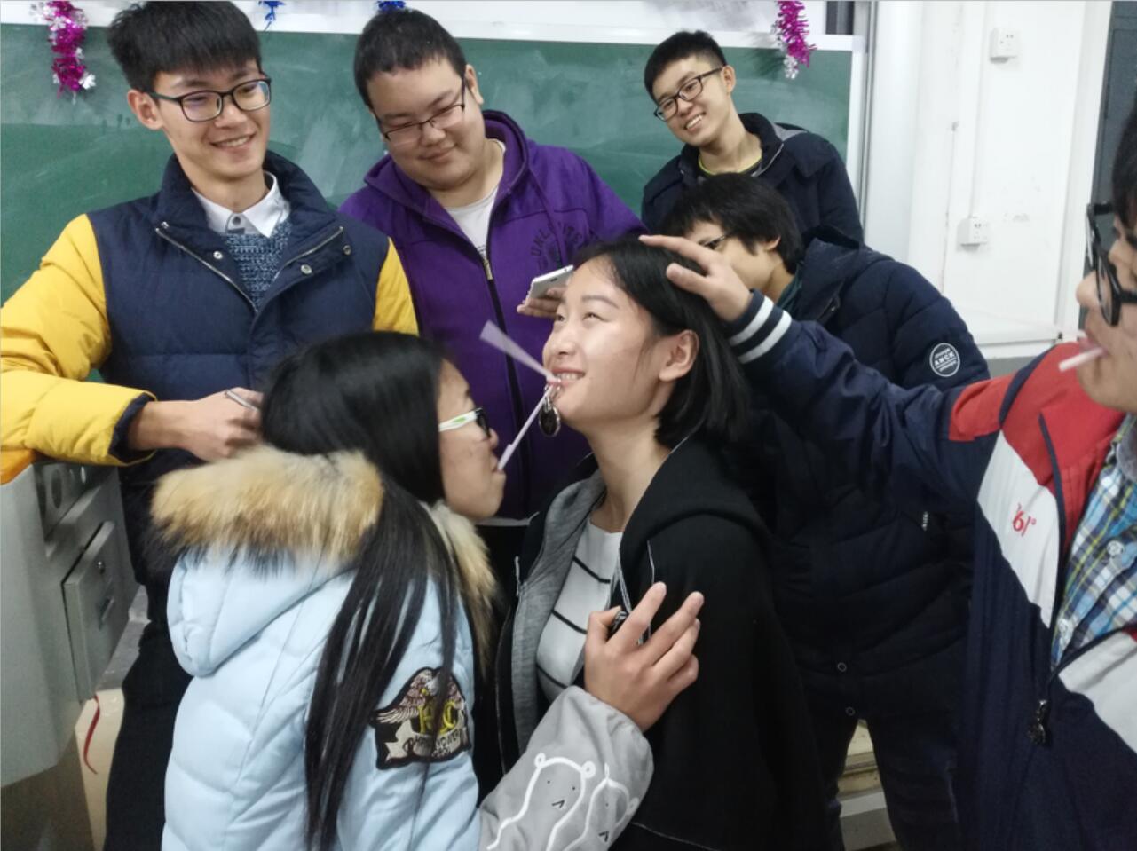 吸管运输钥匙扣细节照